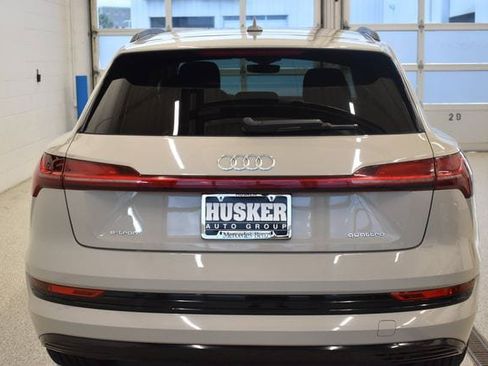 Used 2021 Audi e-tron Premium w/ Convenience Plus Package AWD/4WD image 11