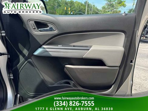 Used 2019 Chevrolet Colorado LT w/ LT Convenience Package RWD image 28