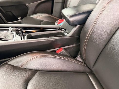 Used 2024 Jeep Compass Limited image 9