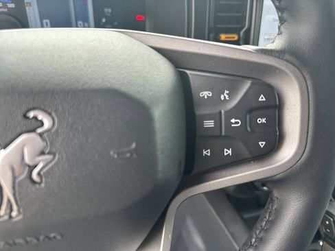 Used 2023 Ford Bronco Badlands image 27