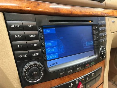 Used 2008 Mercedes-Benz E 350 Sedan image 39