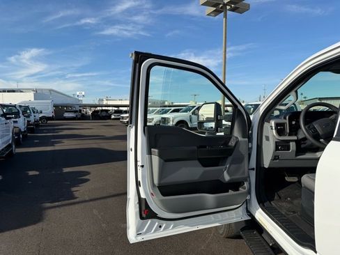 New 2026 Ford F550 4x4 Supercab Super Duty image 11