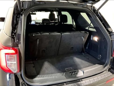 Used 2022 Ford Explorer ST-Line w/ Class IV Trailer Tow Package AWD/4WD image 46