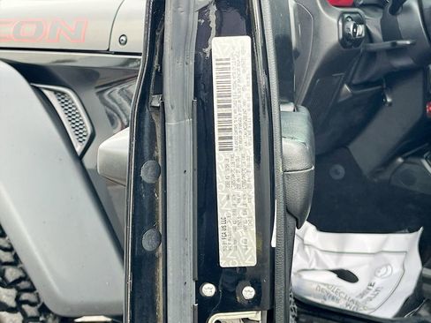 Certified 2019 Jeep Wrangler Rubicon image 28