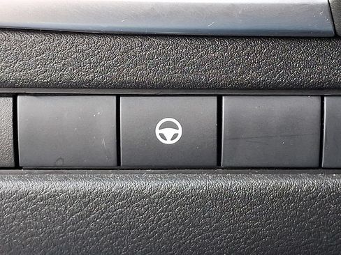 Used 2023 Nissan Rogue SV AWD/4WD image 23