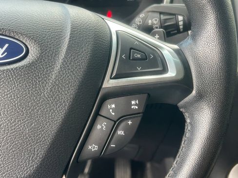 Used 2017 Ford Edge SEL w/ Equipment Group 201A AWD/4WD image 19