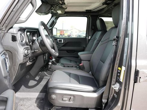 New 2026 Jeep Gladiator Sport image 15