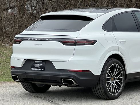 Certified 2021 Porsche Cayenne Coupe image 9