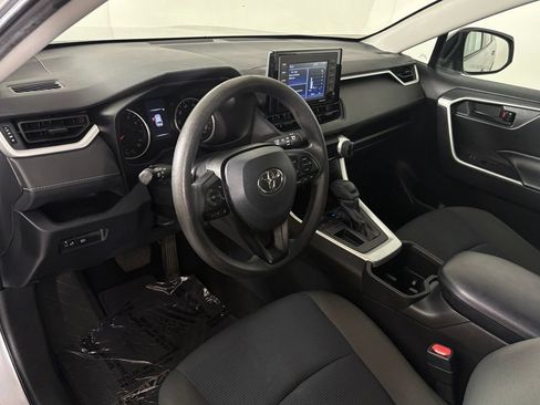 Used 2022 Toyota RAV4 LE w/ Carpet Mat Package (TMS) FWD image 16