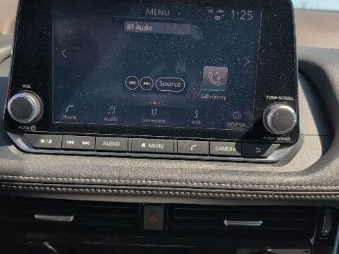 Used 2022 Nissan Rogue SV image 14