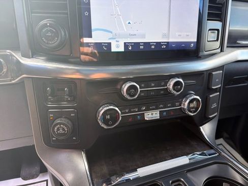 Used 2021 Ford F150 Lariat image 24