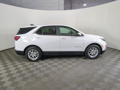 Used 2024 Chevrolet Equinox LT image 10