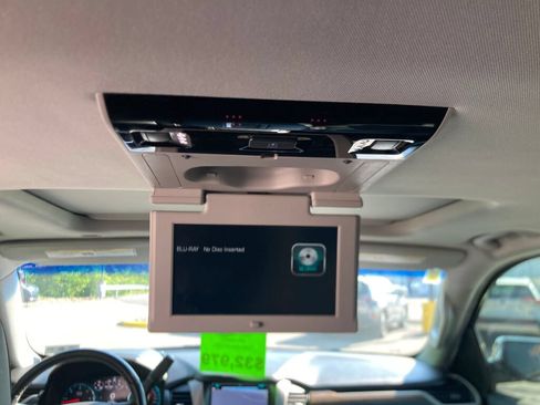 Used 2019 GMC Yukon XL Denali w/ Denali Ultimate Package AWD/4WD image 25