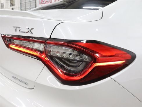 Used 2021 Acura TLX SH-AWD w/ Advance Package image 11