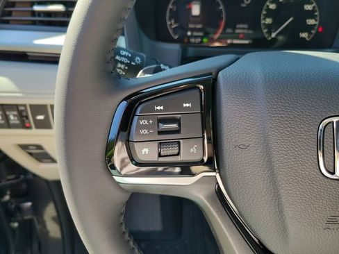 New 2026 Honda Odyssey Touring image 19