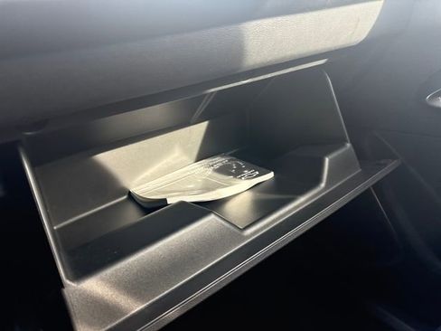 Used 2024 Chevrolet Traverse LT w/ Enhanced Driving Package image 40