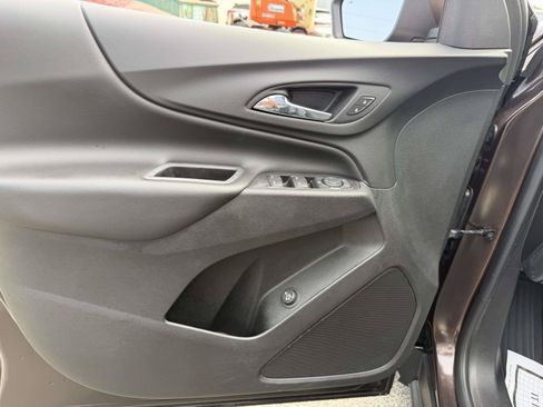 Used 2020 Chevrolet Equinox LT FWD image 19