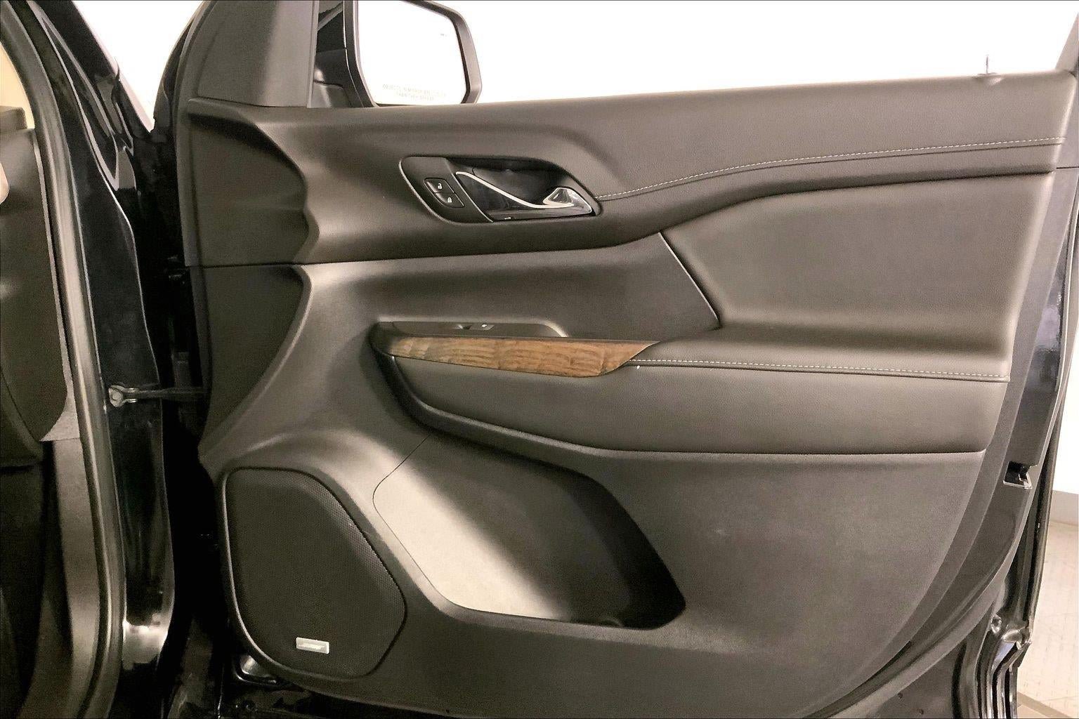 Used 2023 GMC Acadia Denali FWD image 26