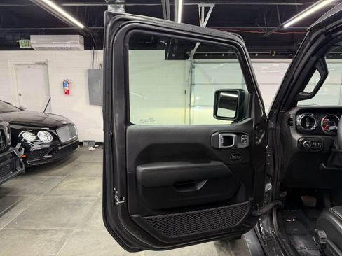 Used 2021 Jeep Wrangler Unlimited Rubicon w/ Dual Top Group image 21