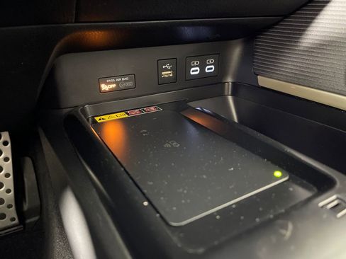 Certified 2025 Toyota Camry SE image 30