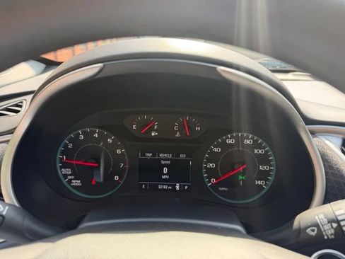 Used 2025 Chevrolet Malibu LT FWD image 20