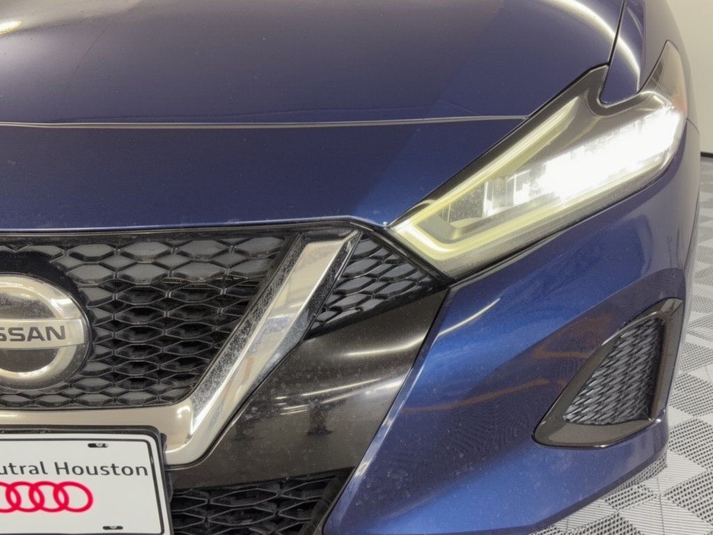 Used 2022 Nissan Maxima SV w/ Floor Mat Group FWD image 12