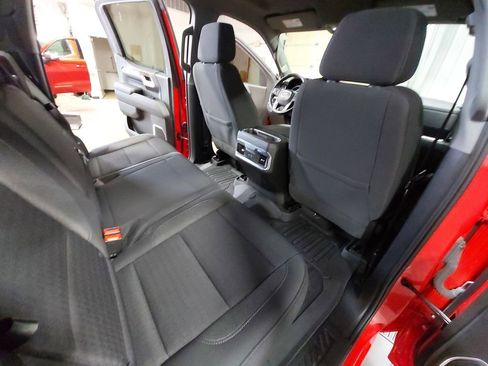 Used 2023 GMC Sierra 1500 Elevation image 11