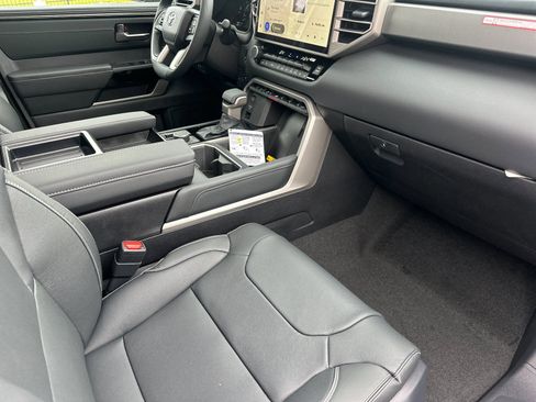 New 2026 Toyota Tundra Limited AWD/4WD image 14