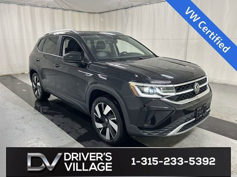 Certified 2023 Volkswagen Taos SEL AWD/4WD image 1