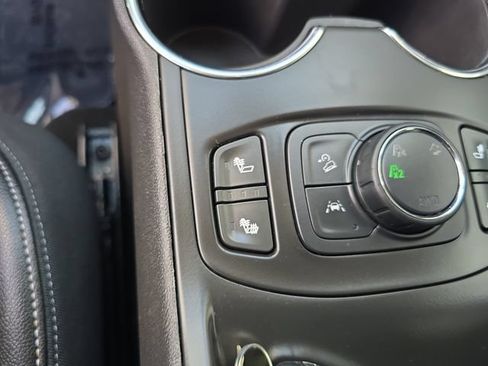 Certified 2023 GMC Terrain SLT AWD/4WD image 21
