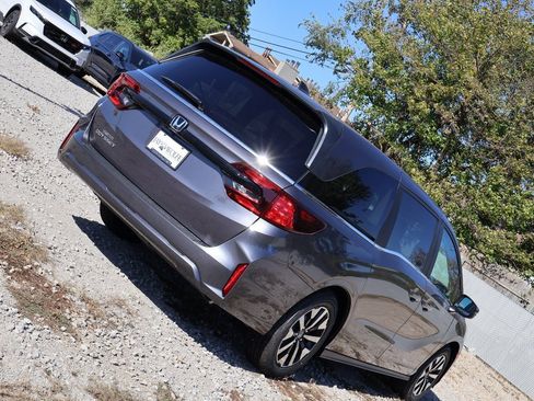 New 2026 Honda Odyssey EX-L image 7