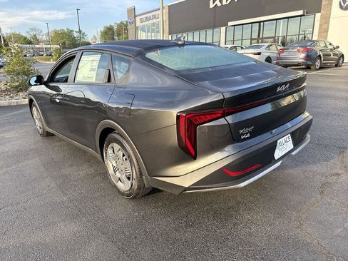 New 2026 Kia K4 LX image 3