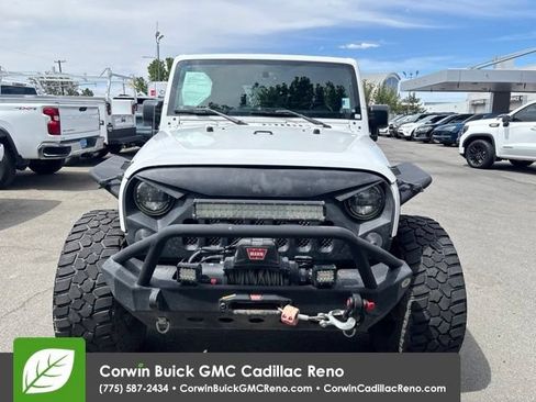 Used 2016 Jeep Wrangler Unlimited Sahara w/ Connectivity Group AWD/4WD image 9