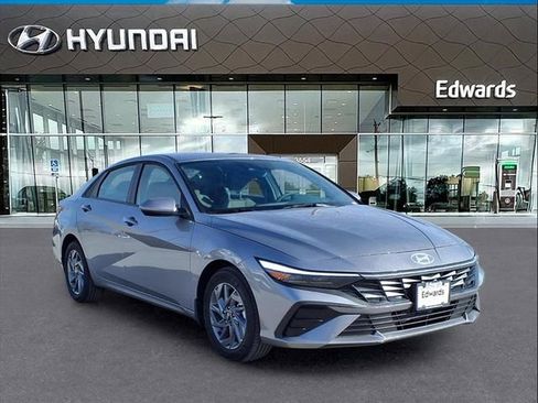New 2025 Hyundai Elantra Blue image 11
