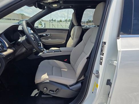 New 2026 Volvo XC90 T8 Plus w/ Protection Package Premier AWD/4WD image 13