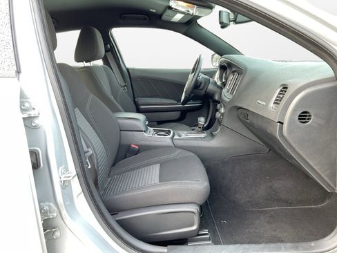 Used 2021 Dodge Charger SXT w/ Driver Convenience Group image 15