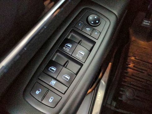 Used 2019 Jeep Grand Cherokee Trailhawk AWD/4WD image 35