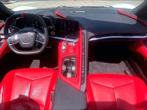 Used 2022 Chevrolet Corvette Stingray Preferred Conv w/ Z51 Performance Package RWD image 12