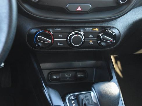 Used 2024 Kia Soul LX w/ Option Group 015 image 33