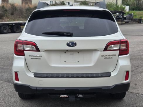 Used 2015 Subaru Outback 2.5i Limited AWD/4WD image 6