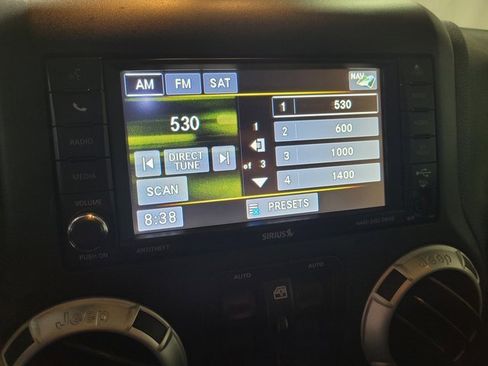 Used 2016 Jeep Wrangler Unlimited Sahara w/ Dual Top Group image 32