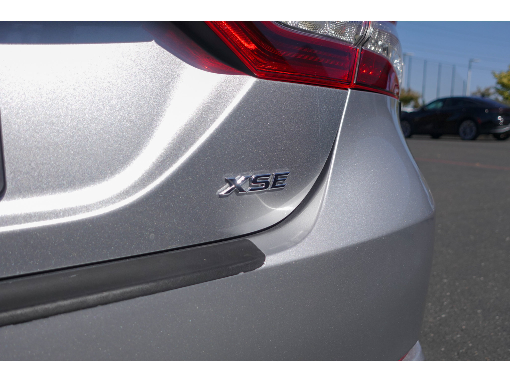 Used 2020 Toyota Camry XSE FWD image 28