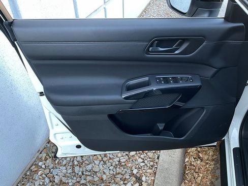 New 2026 Nissan Pathfinder SV image 11