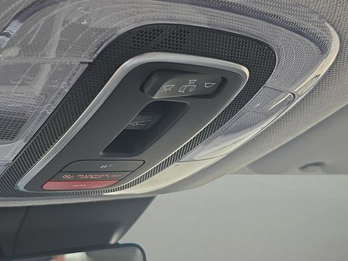 New 2026 Hyundai Elantra Limited FWD image 27