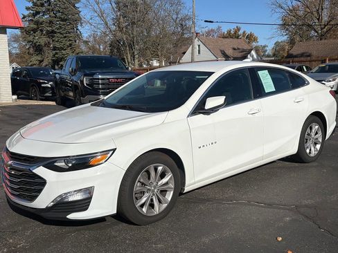 Used 2022 Chevrolet Malibu LT image 3