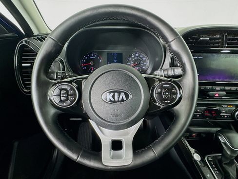 Used 2020 Kia Soul EX image 11