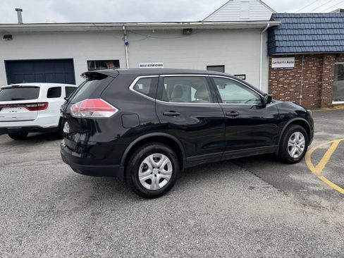 Used 2016 Nissan Rogue S image 8