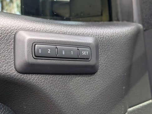 Used 2018 Nissan Titan PRO-4X w/ Pro-4x Convenience Package image 26