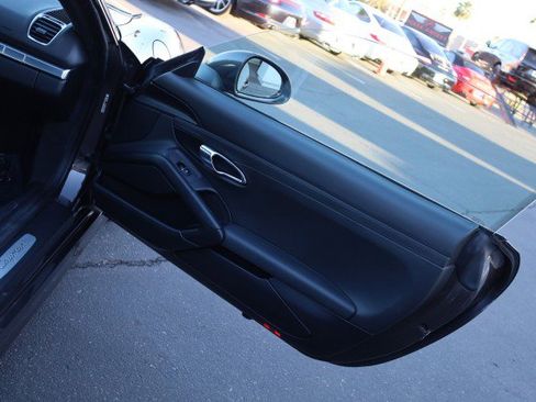 Used 2015 Porsche Cayman image 37