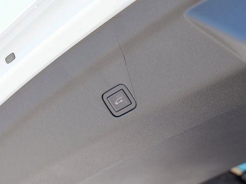 New 2026 GMC Yukon Denali w/ Sun & Power Step Package image 26